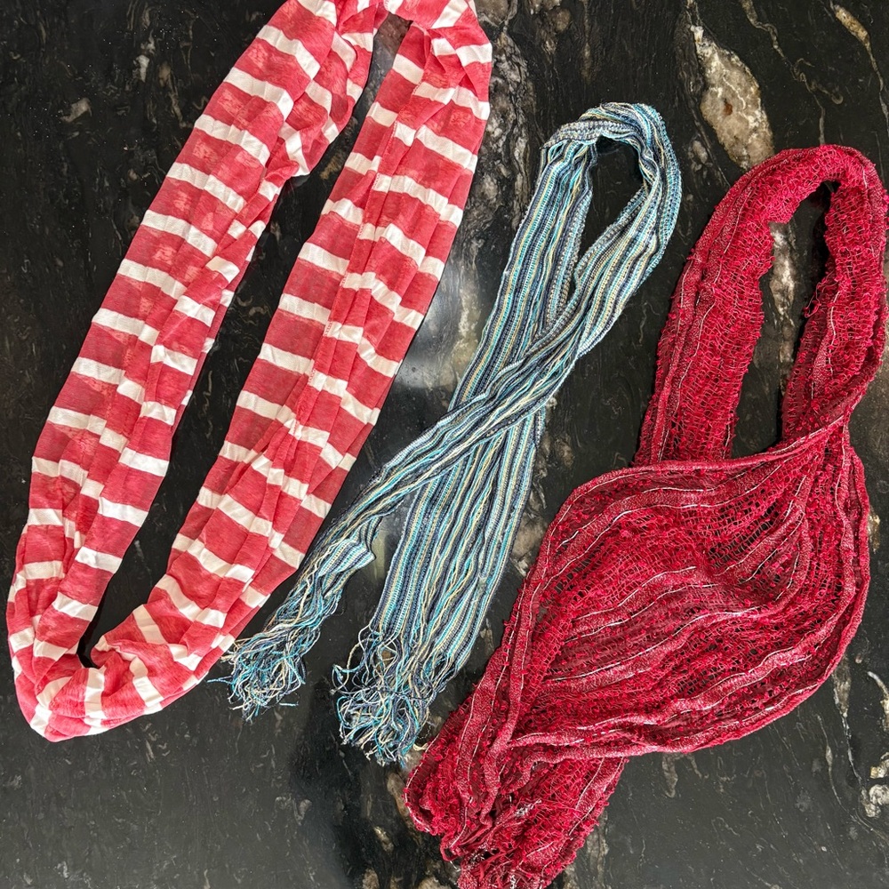 Red and Blue Striped Women's Scarves Set
